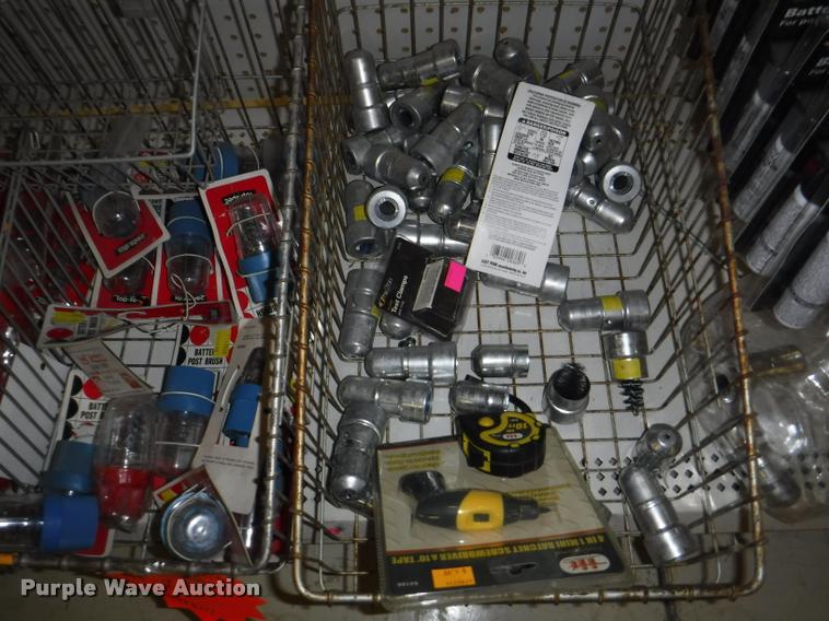 image for item DD0935 Battery center accessories