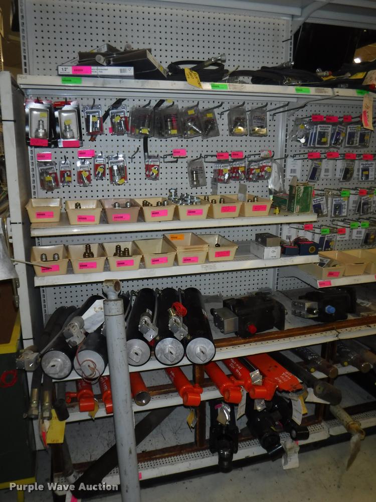 image for item DD0938 Hydraulic cylinder hardware