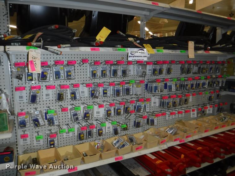 image for item DD0938 Hydraulic cylinder hardware