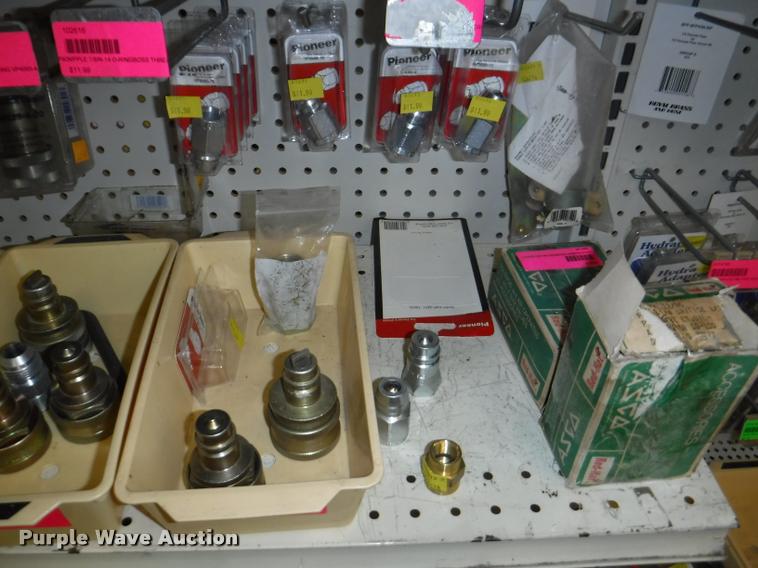 image for item DD0938 Hydraulic cylinder hardware