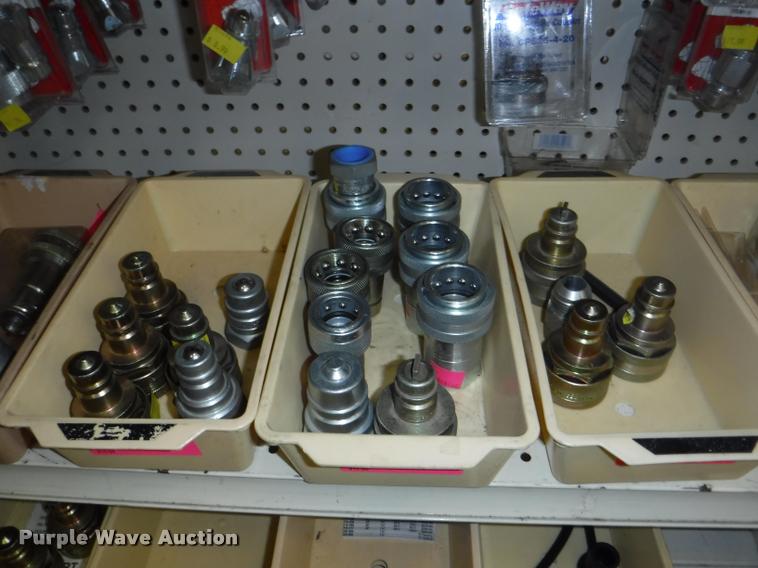 image for item DD0938 Hydraulic cylinder hardware