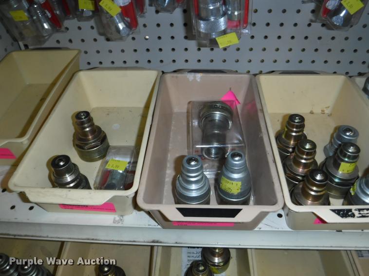 image for item DD0938 Hydraulic cylinder hardware