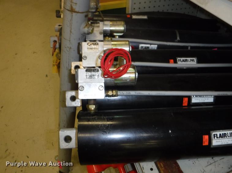 image for item DD0938 Hydraulic cylinder hardware