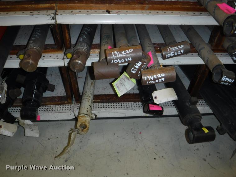 image for item DD0938 Hydraulic cylinder hardware