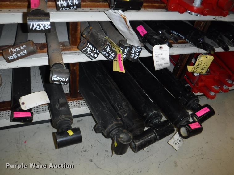 image for item DD0938 Hydraulic cylinder hardware