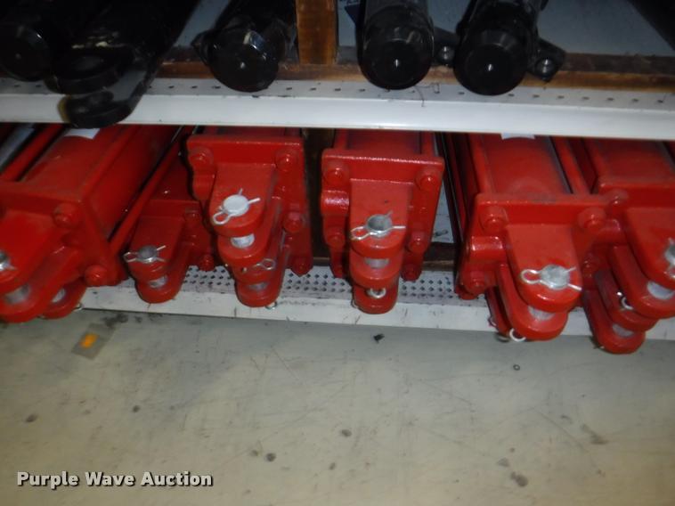 image for item DD0938 Hydraulic cylinder hardware