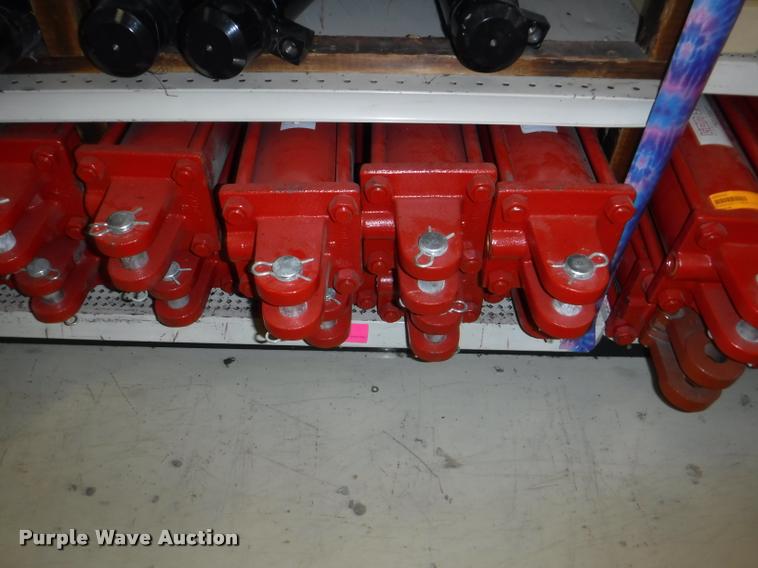 image for item DD0938 Hydraulic cylinder hardware