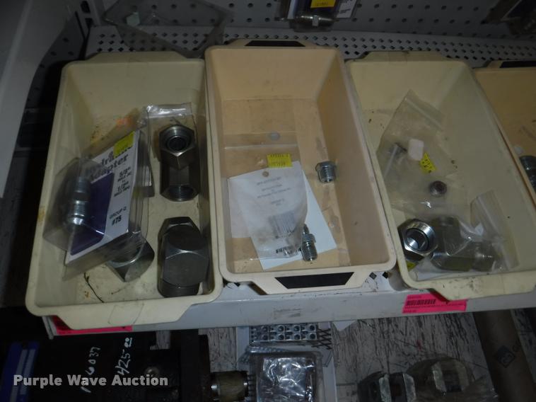 image for item DD0938 Hydraulic cylinder hardware