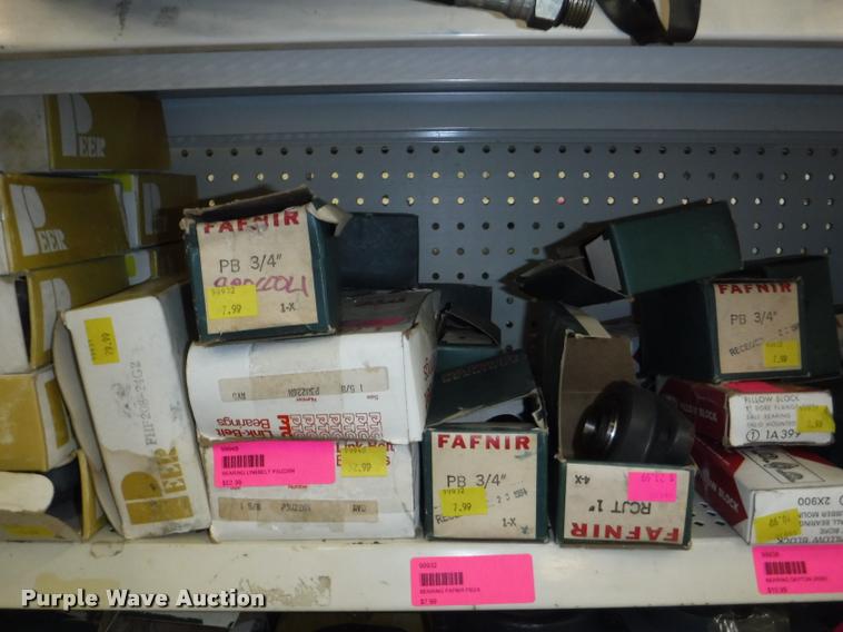 image for item DD0939 Hydraulic cylinder and roller chain hardware