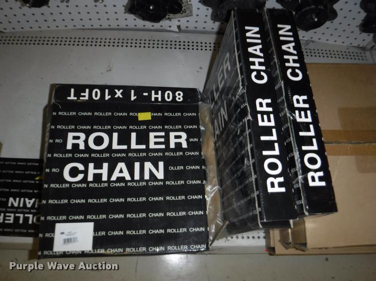 image for item DD0939 Hydraulic cylinder and roller chain hardware