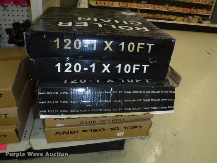 image for item DD0939 Hydraulic cylinder and roller chain hardware