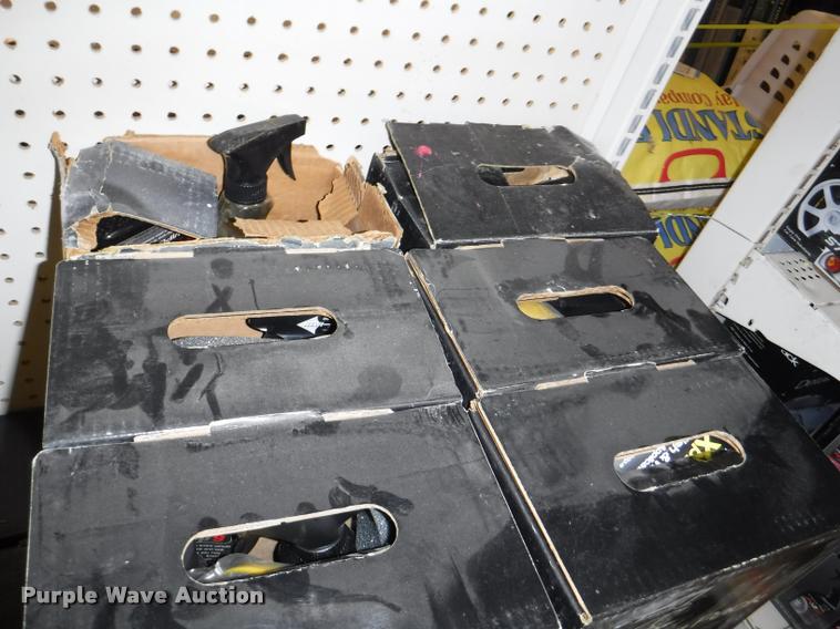 image for item DD0962 Automotive supplies