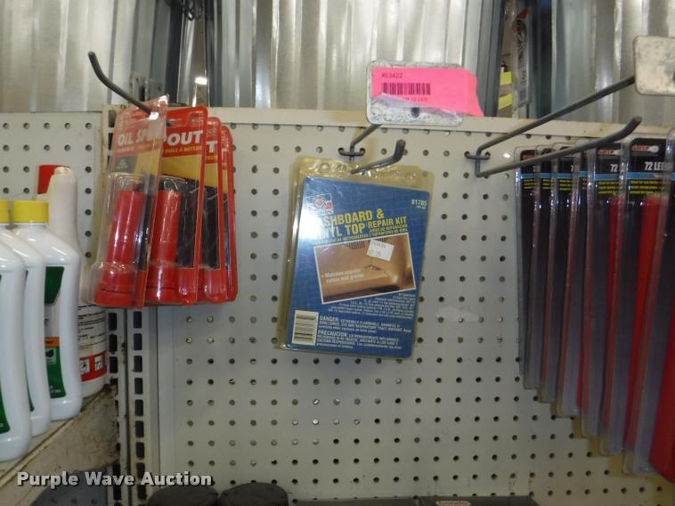 image for item DD0962 Automotive supplies