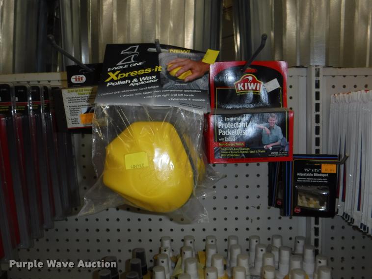 image for item DD0962 Automotive supplies