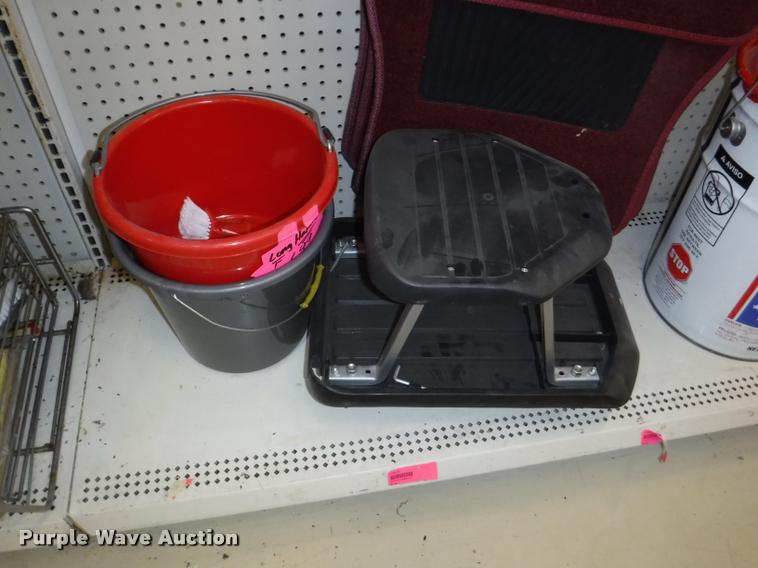 image for item DD0962 Automotive supplies