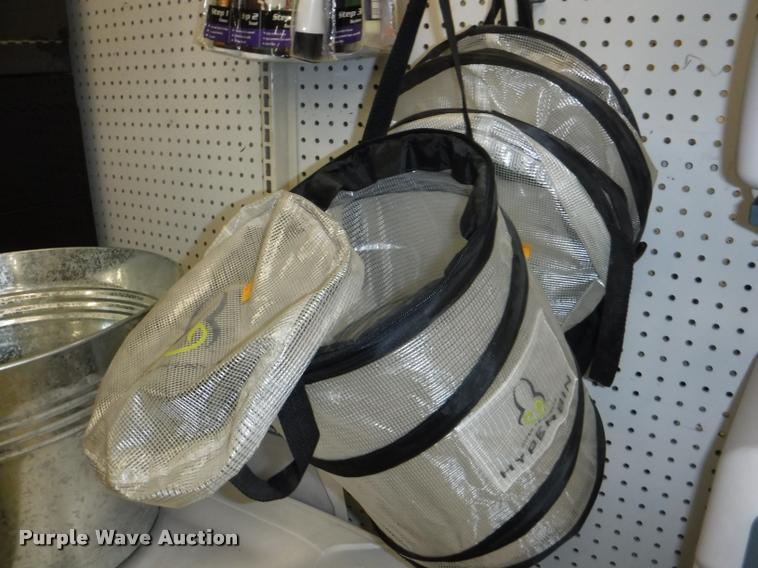 image for item DD0967 Livestock equipment