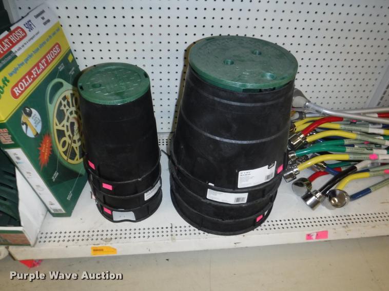 image for item DD0980 Lawn and garden accessories