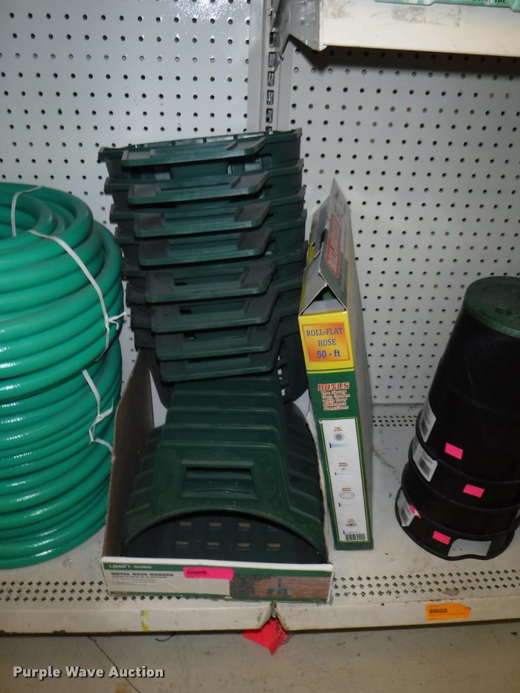 image for item DD0980 Lawn and garden accessories