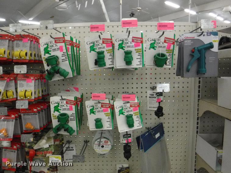 image for item DD0980 Lawn and garden accessories