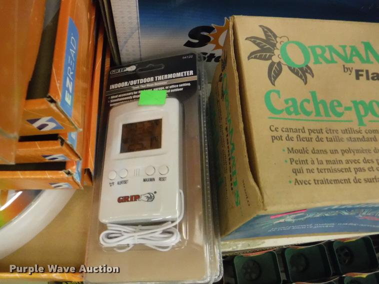 image for item DD0980 Lawn and garden accessories