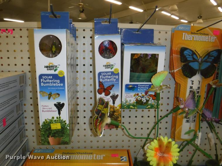 image for item DD0980 Lawn and garden accessories