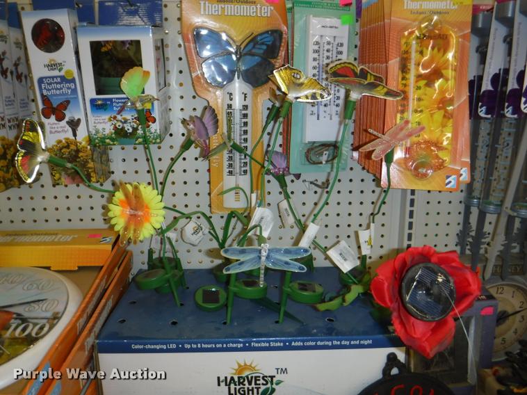 image for item DD0980 Lawn and garden accessories