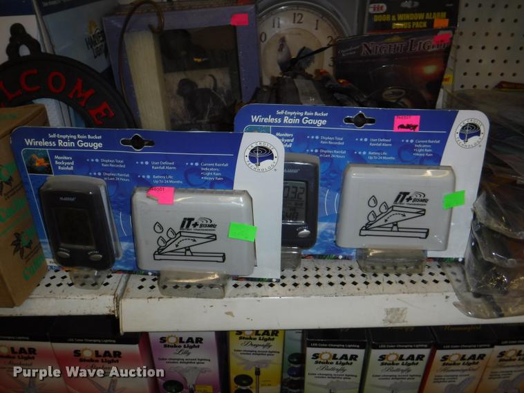 image for item DD0980 Lawn and garden accessories