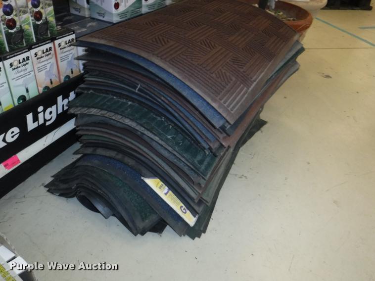 image for item DD0980 Lawn and garden accessories