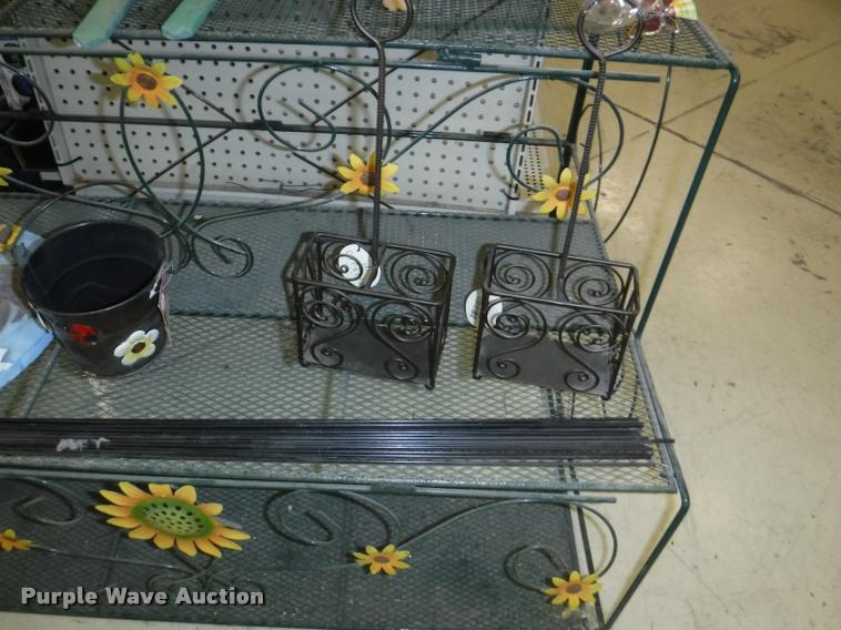 image for item DD0980 Lawn and garden accessories