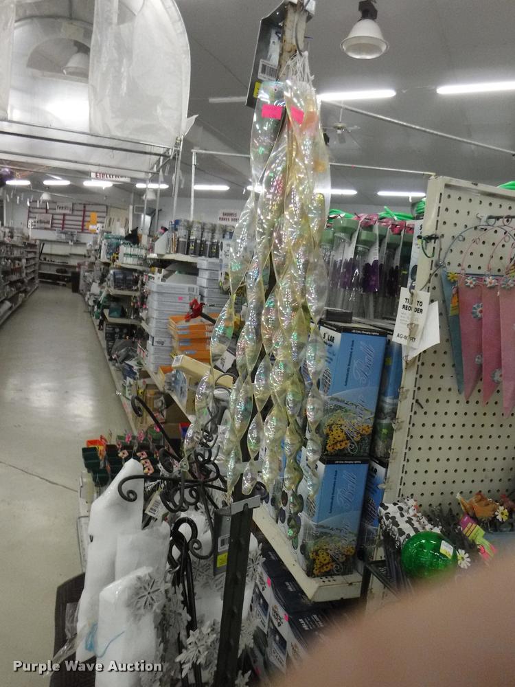 image for item DD0980 Lawn and garden accessories