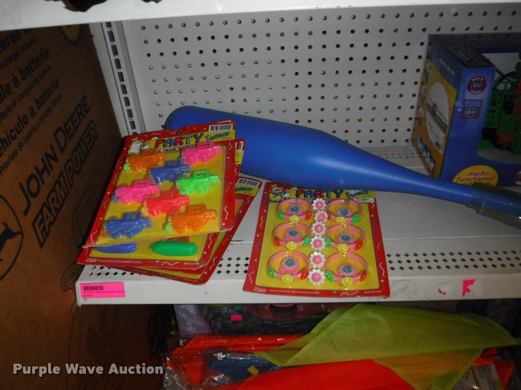 image for item DD0989 Children's toys and books