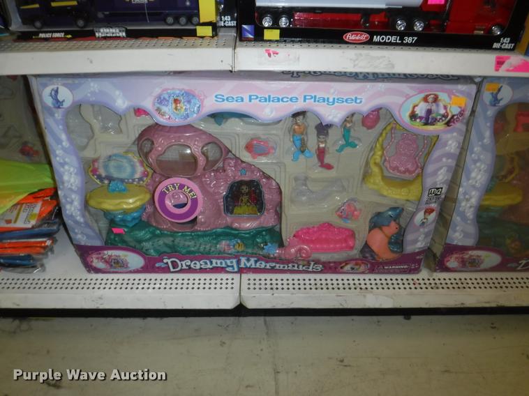 image for item DD0989 Children's toys and books