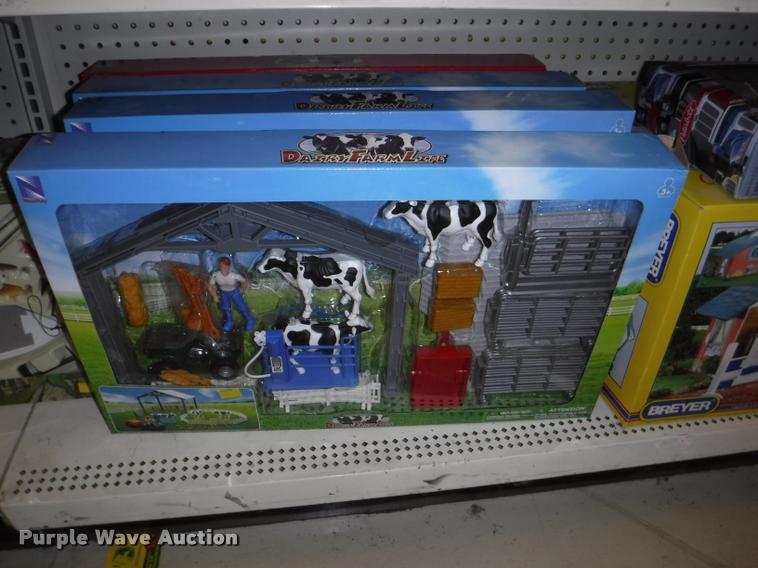 image for item DD0989 Children's toys and books