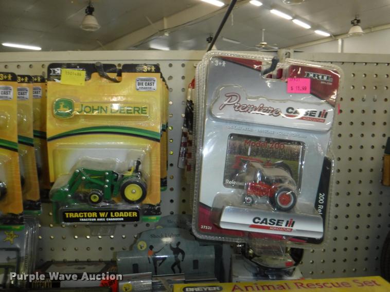 image for item DD0989 Children's toys and books