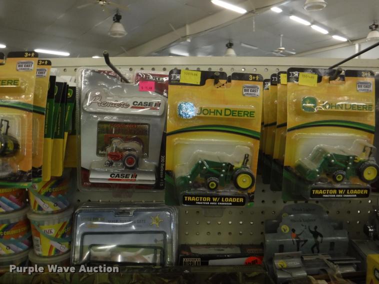 image for item DD0989 Children's toys and books