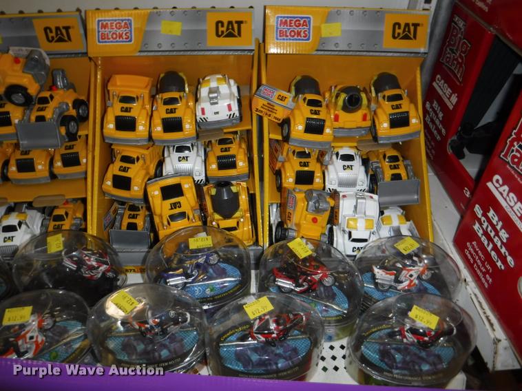 image for item DD0989 Children's toys and books