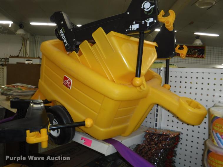 image for item DD0989 Children's toys and books