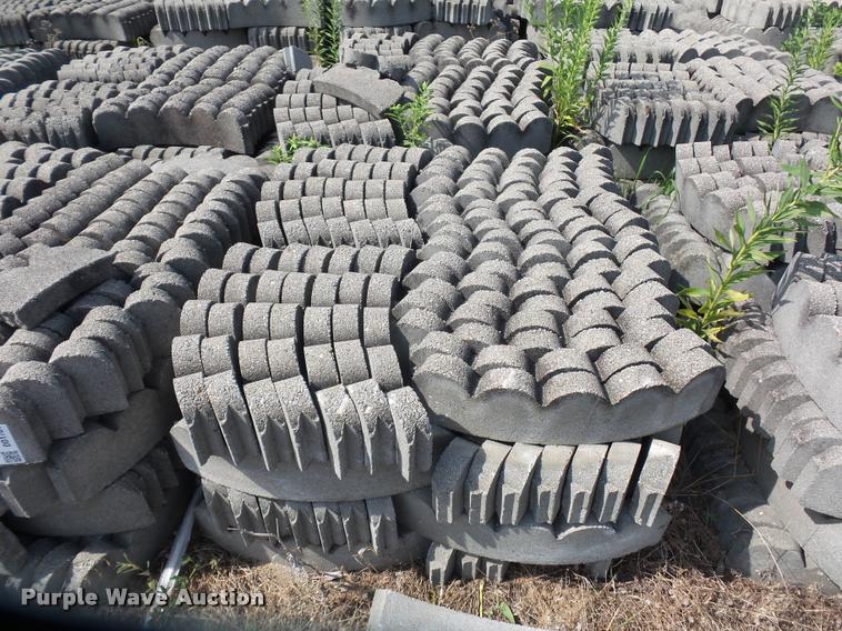 image for item DD1704 Approximately 45 pallets of landscape edge blocks