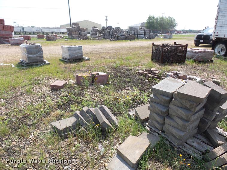 image for item DD1718 Approximately 12 pallets of landscape blocks