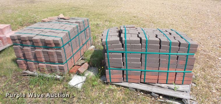 image for item DD1718 Approximately 12 pallets of landscape blocks