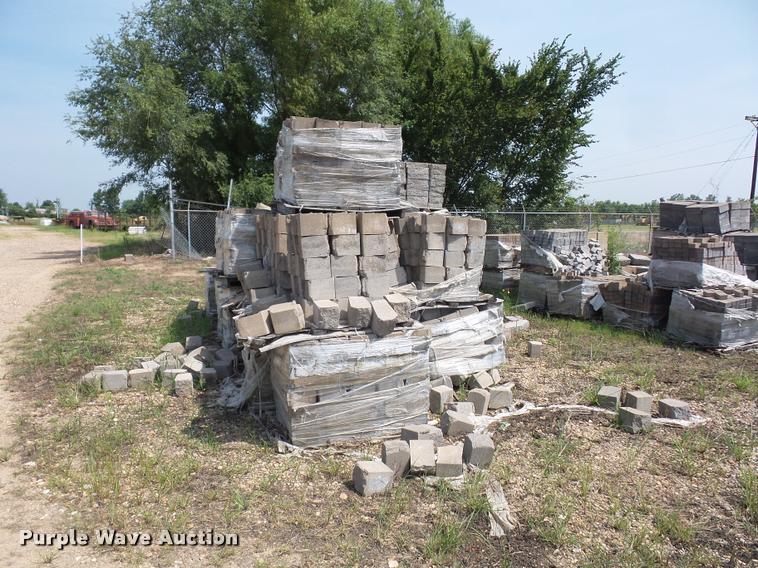 image for item DD1719 Approximately 60 pallets of landscape blocks