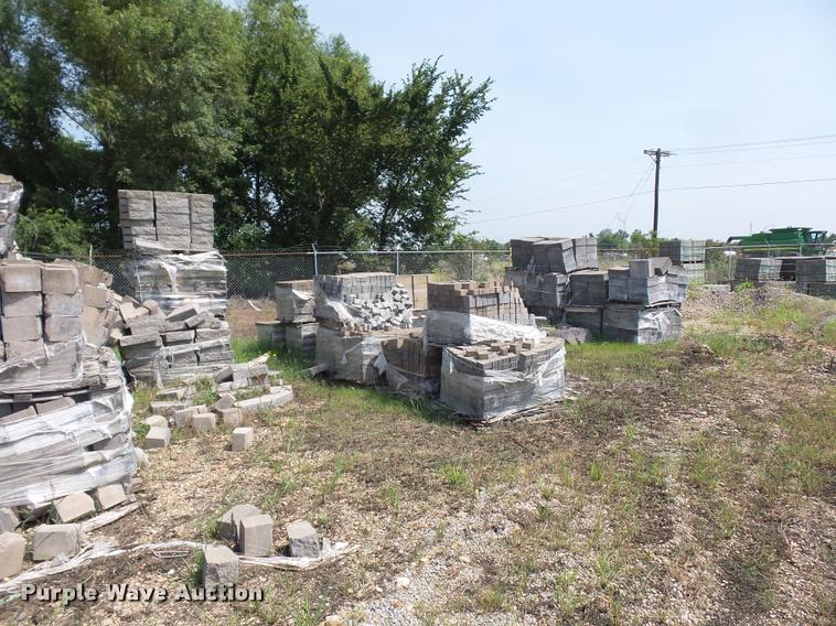 image for item DD1719 Approximately 60 pallets of landscape blocks