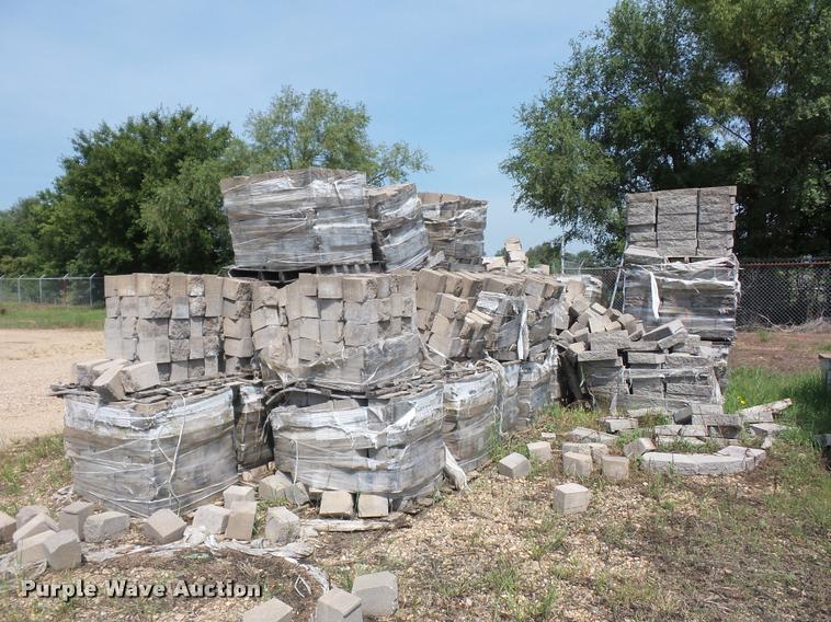 image for item DD1719 Approximately 60 pallets of landscape blocks