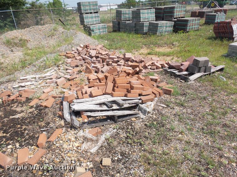 image for item DD1720 Approximately 35 pallets of landscape blocks