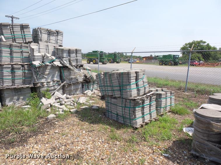 image for item DD1721 Approximately 80 pallets of landscape blocks