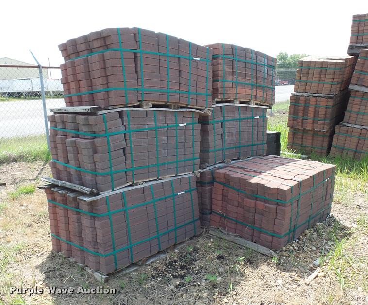 image for item DD1721 Approximately 80 pallets of landscape blocks