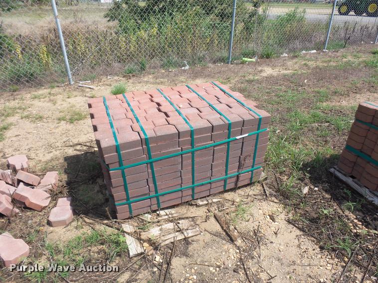 image for item DD1721 Approximately 80 pallets of landscape blocks
