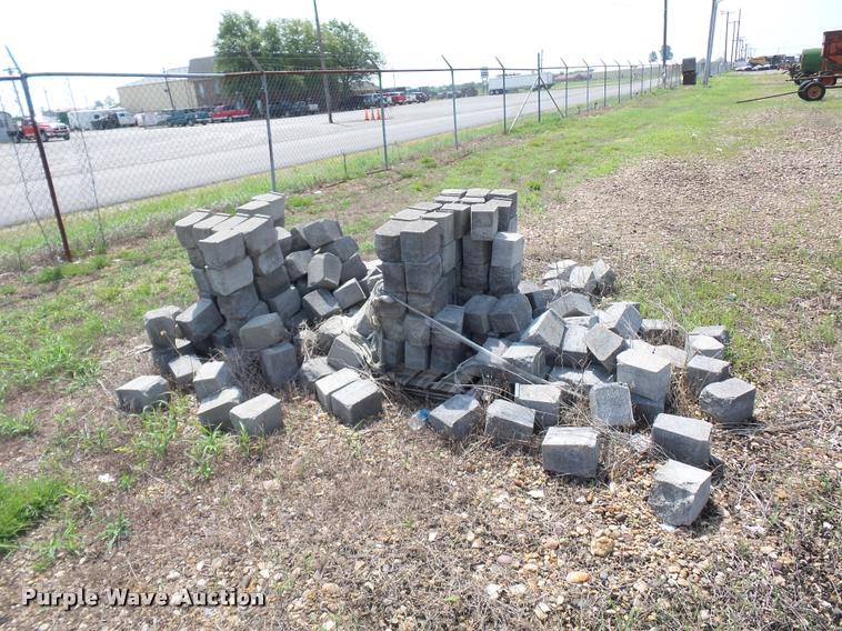 image for item DD1725 Approximately 90 pallets of landscape blocks