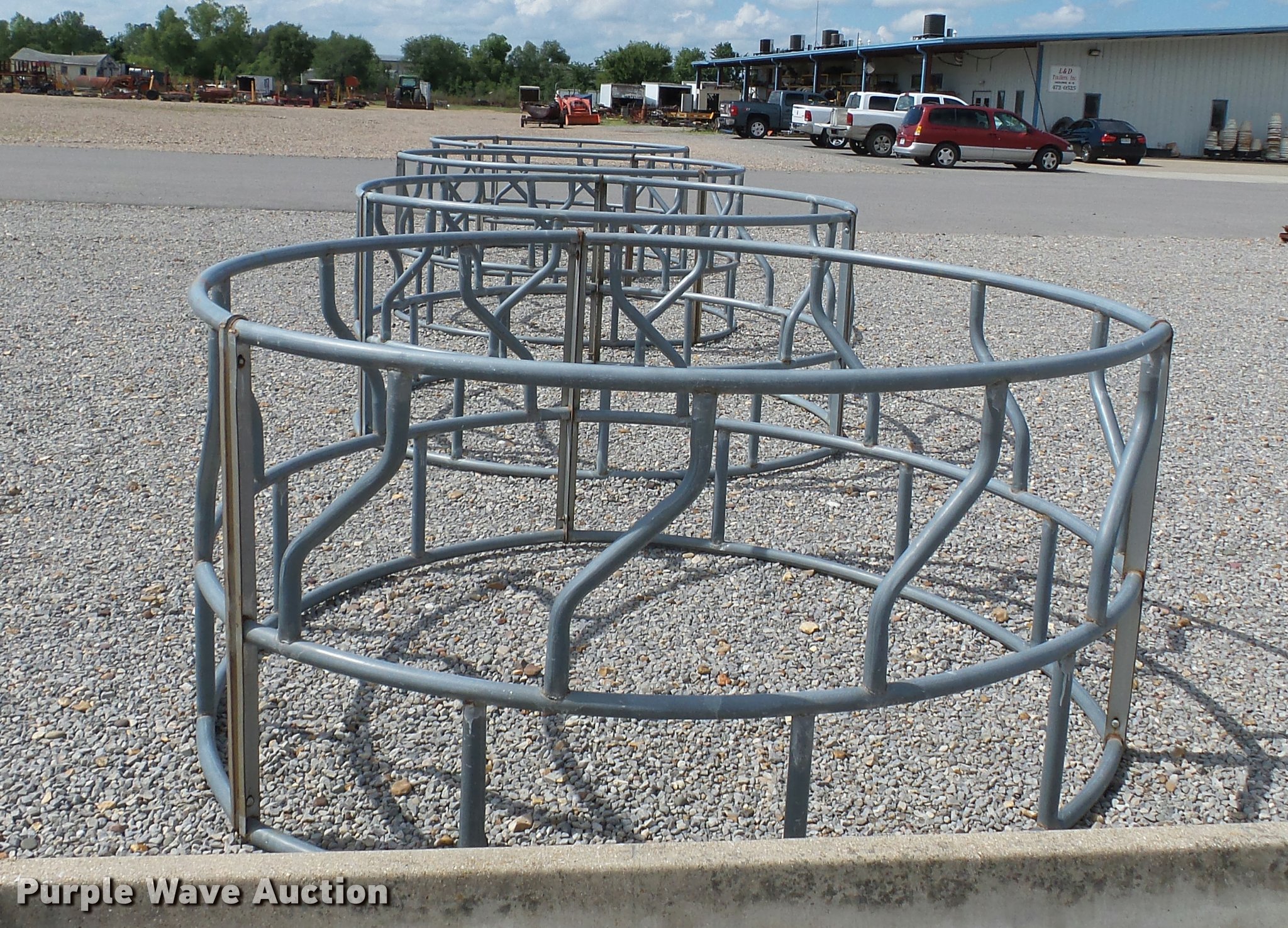 4 Round Bale Feeders Item Dc6972 8 22 2017