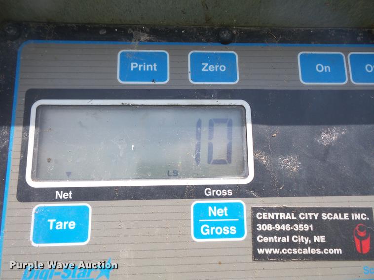 image for item DA1657 Knight 3025 Reel Auggie TMR mixer wagon